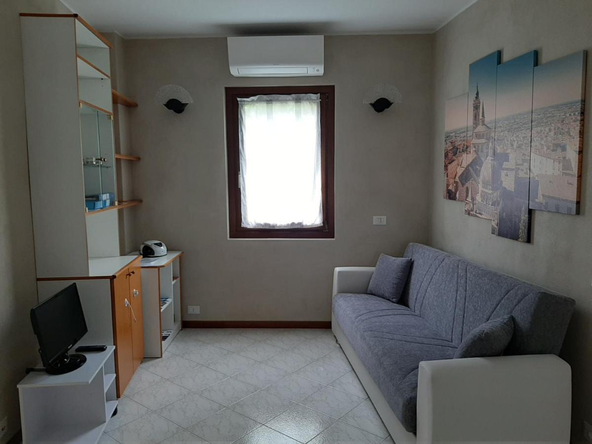 Casa Bibi Villa แบร์กาโม ภายนอก รูปภาพ